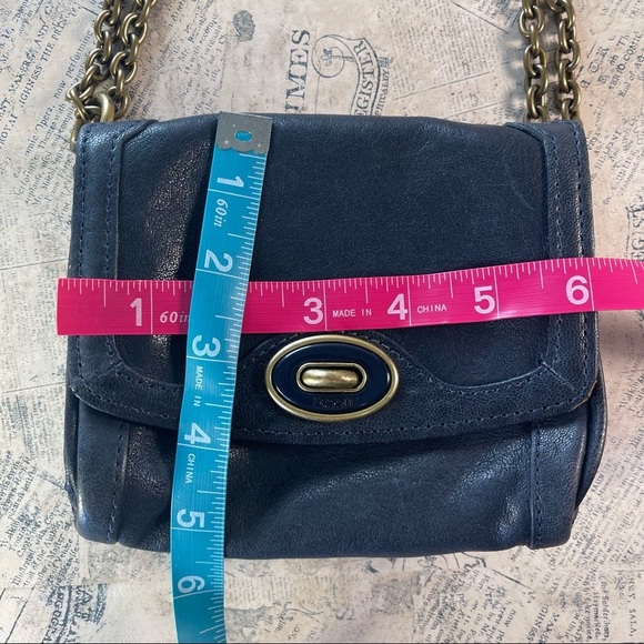 Fossil Blue Leather Turn Lock Chain Strap Mini Bag - Picture 10 of 11